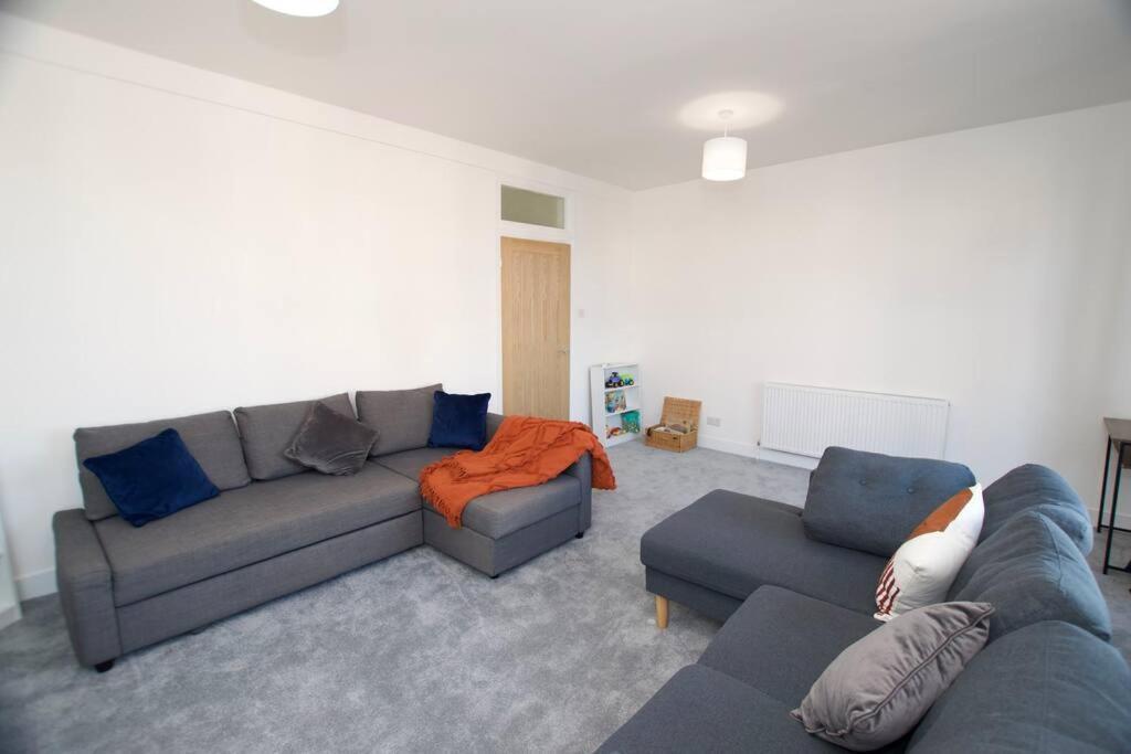 Beautiful Large 3-Bed Coastal Flat With Parking. Frinton-on-Sea Exterior foto