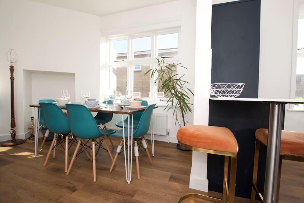 Beautiful Large 3-Bed Coastal Flat With Parking. Frinton-on-Sea Exterior foto