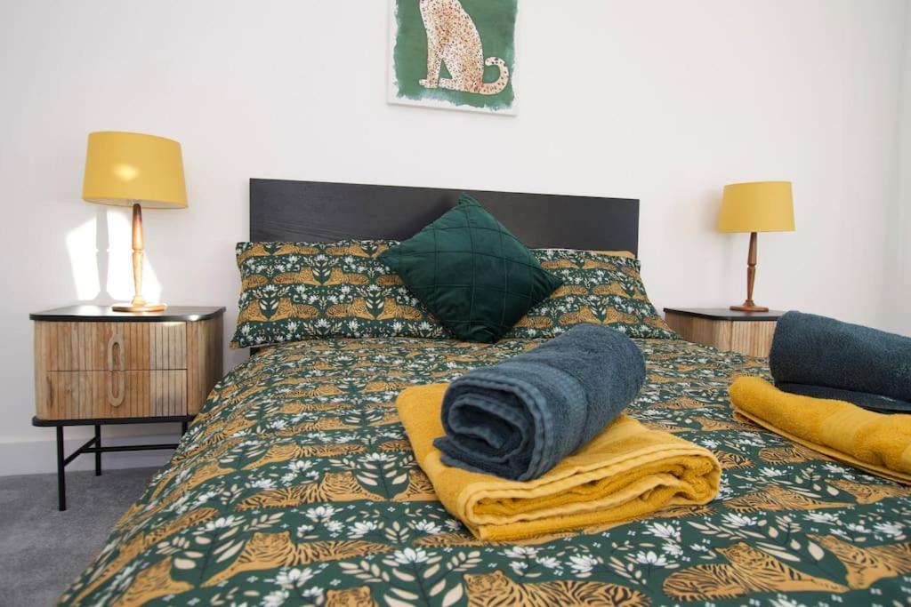 Beautiful Large 3-Bed Coastal Flat With Parking. Frinton-on-Sea Exterior foto