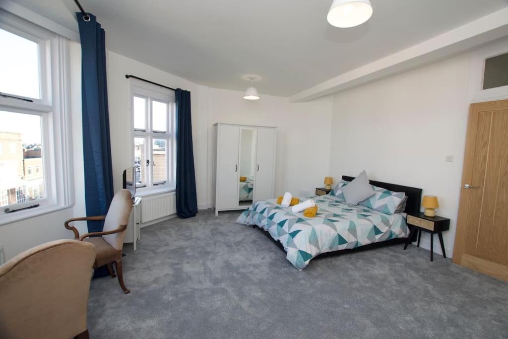 Beautiful Large 3-Bed Coastal Flat With Parking. Frinton-on-Sea Exterior foto