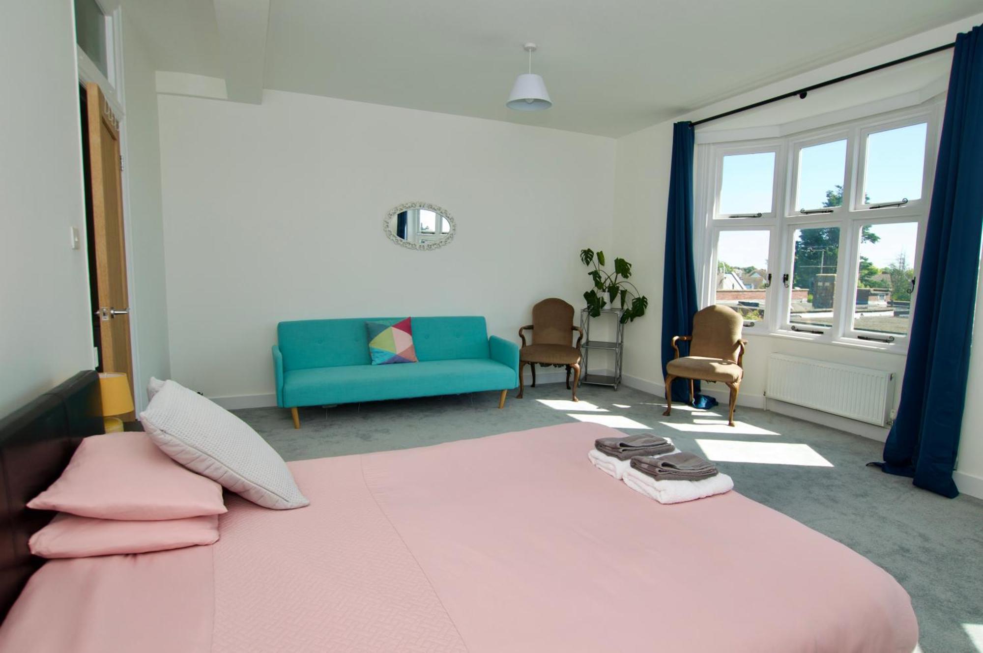 Beautiful Large 3-Bed Coastal Flat With Parking. Frinton-on-Sea Exterior foto