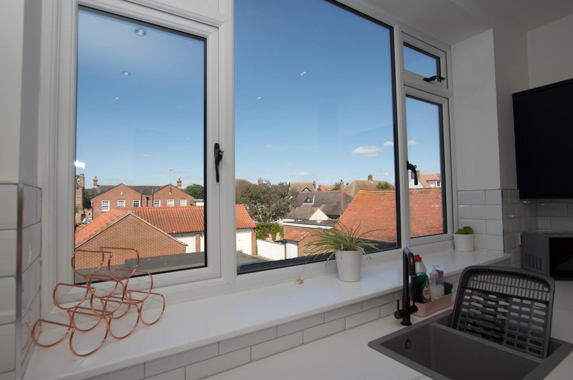 Beautiful Large 3-Bed Coastal Flat With Parking. Frinton-on-Sea Exterior foto
