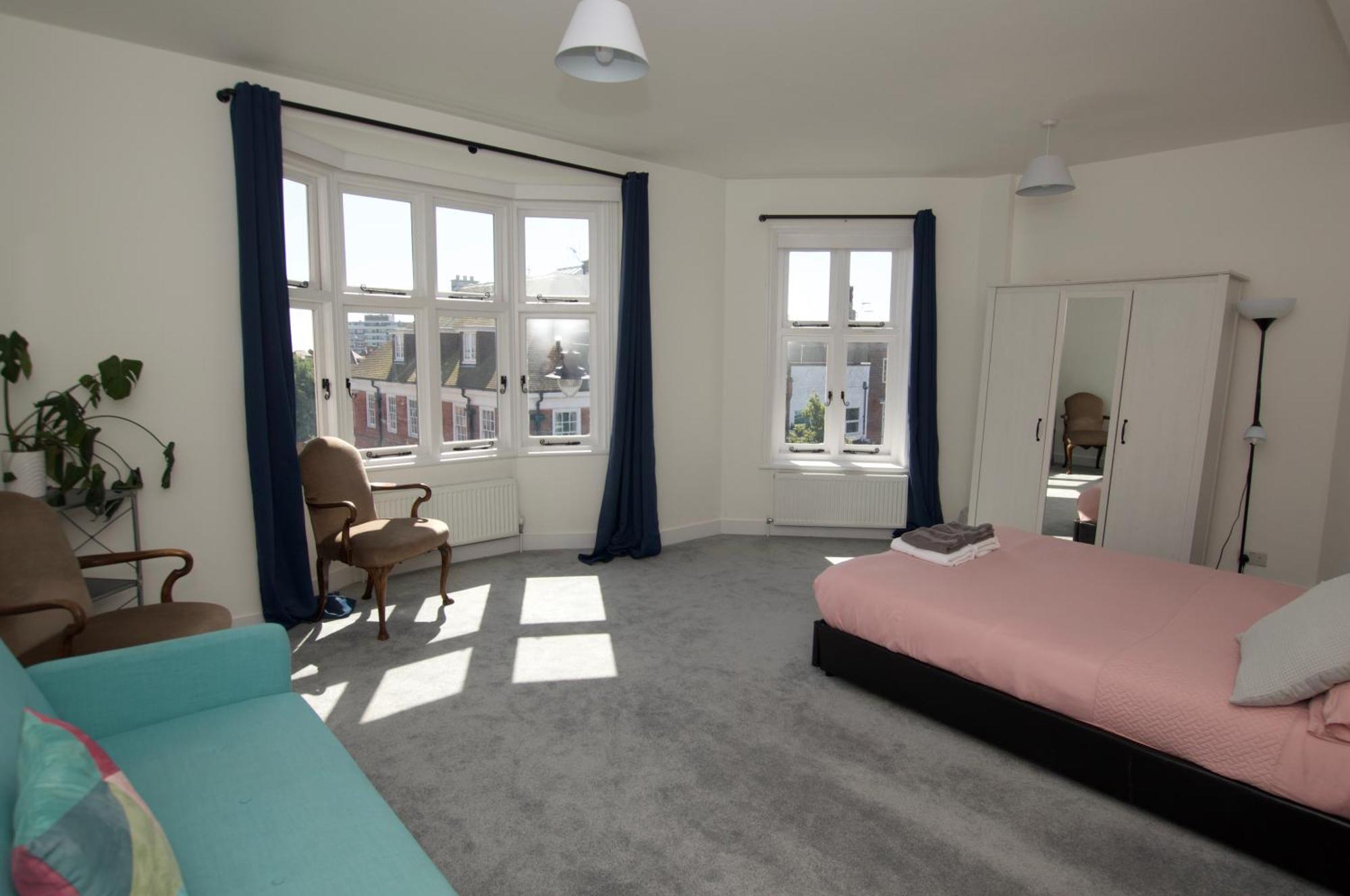 Beautiful Large 3-Bed Coastal Flat With Parking. Frinton-on-Sea Exterior foto