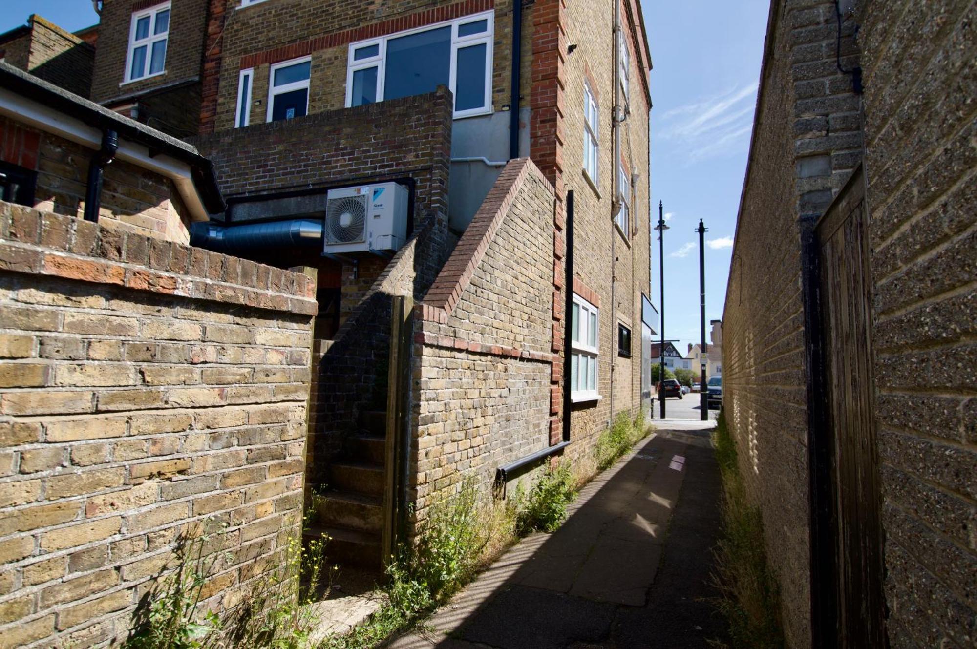 Beautiful Large 3-Bed Coastal Flat With Parking. Frinton-on-Sea Exterior foto